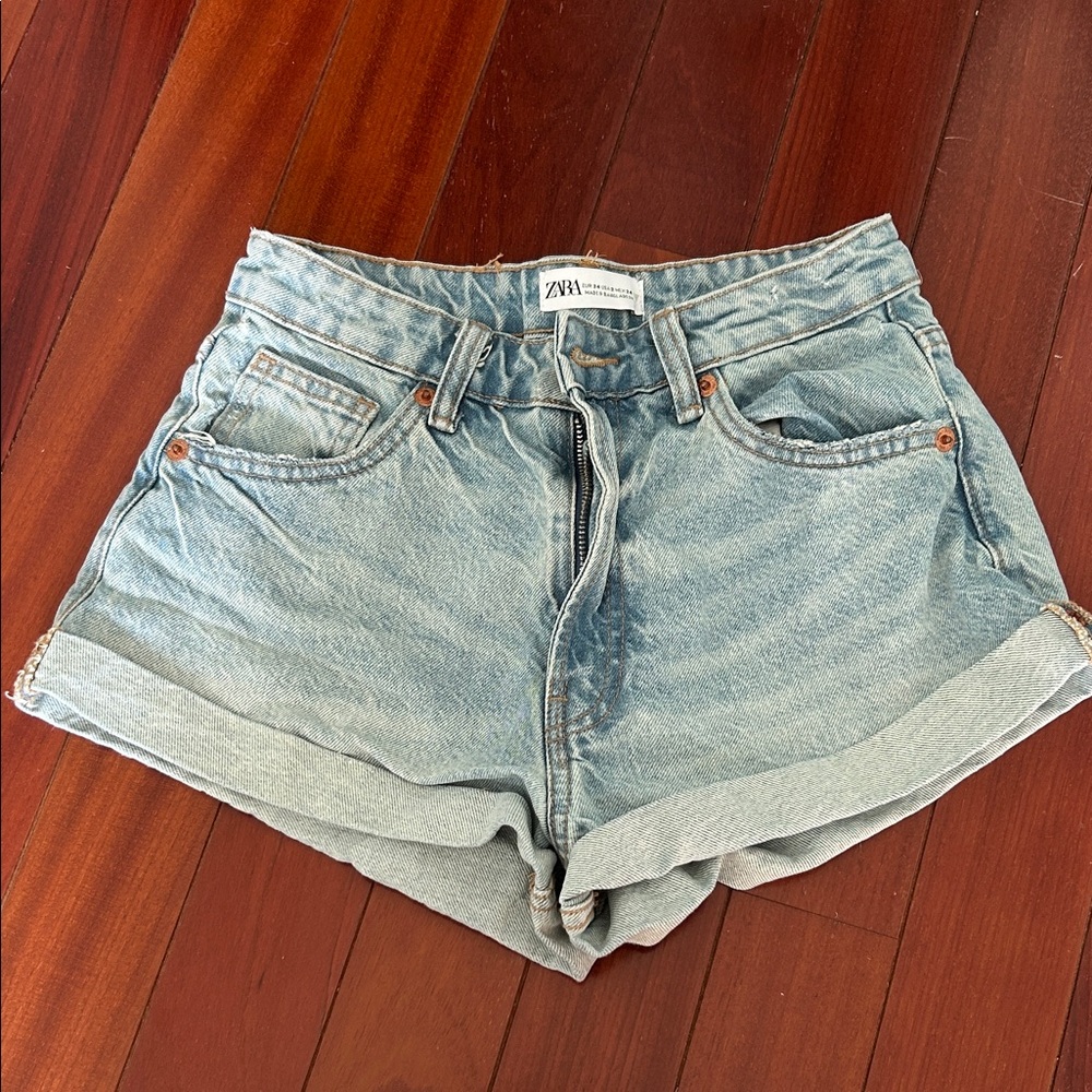 Zara Women's Light Blue Jean Shorts